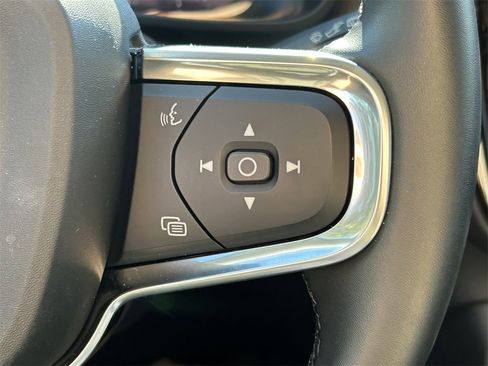 Used 2025 Volvo XC40 B5 Core w/ Protection Package Premier image 36