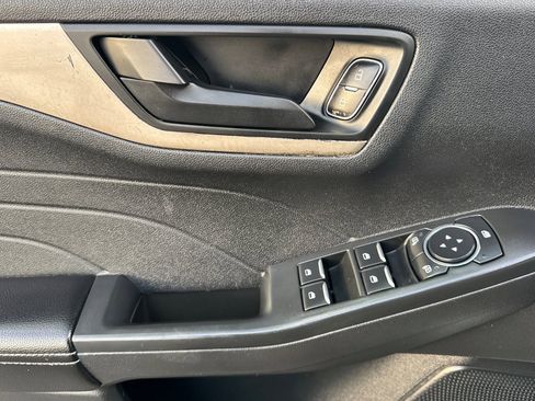 Certified 2022 Ford Escape SE w/ Convenience Package image 10