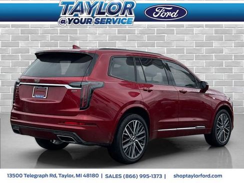 Used 2025 Cadillac XT6 Sport w/ LPO, Floor Liner Package image 3