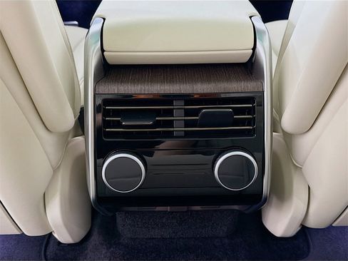 Used 2023 Land Rover Range Rover SE image 27
