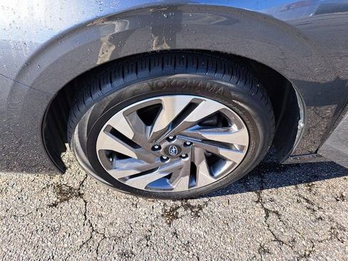 Used 2025 Subaru Legacy Limited image 31