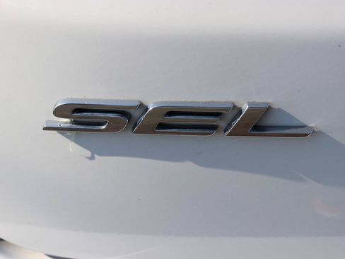 Used 2024 Ford Edge SEL AWD/4WD image 56