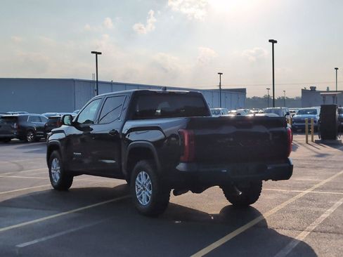 Used 2022 Toyota Tundra SR5 AWD/4WD image 3