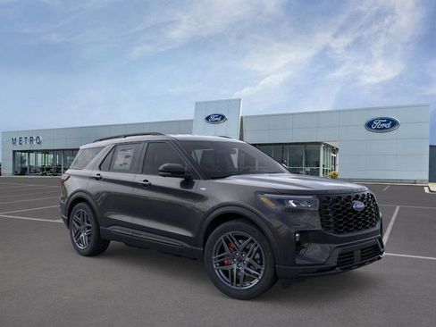 New 2026 Ford Explorer ST-Line w/ ST-Line Street Pack image 8