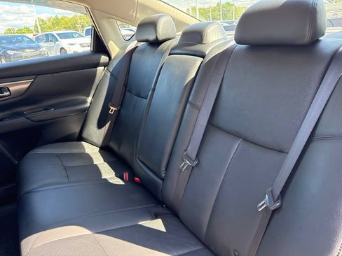 Used 2015 Nissan Altima 2.5 SL w/ Technology Package FWD image 44