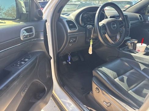 Used 2018 Jeep Grand Cherokee Limited image 7
