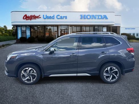 Used 2022 Subaru Forester Touring AWD/4WD image 2