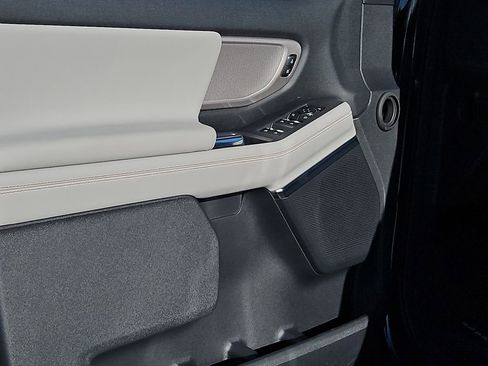 New 2025 Ford Expedition Max Active image 21