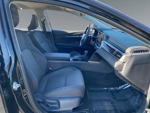 Used 2025 Toyota Camry LE image 15