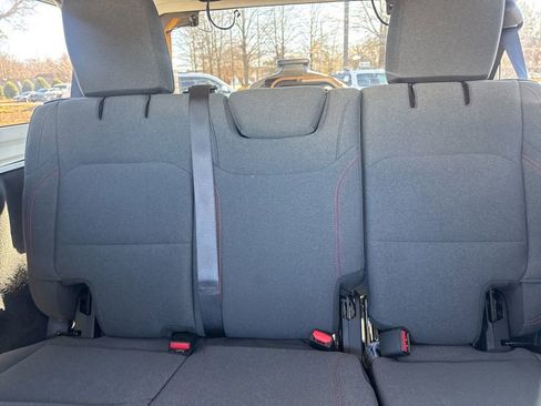 Used 2024 Jeep Wrangler Unlimited Rubicon image 12