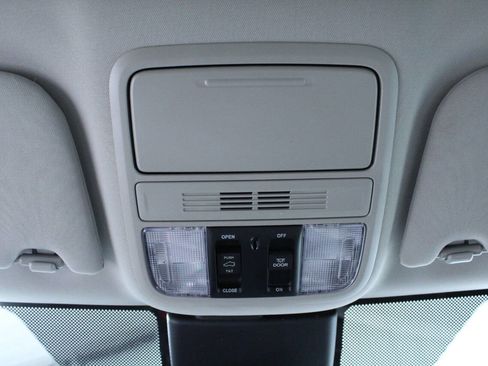 Used 2025 Honda Odyssey EX-L image 25