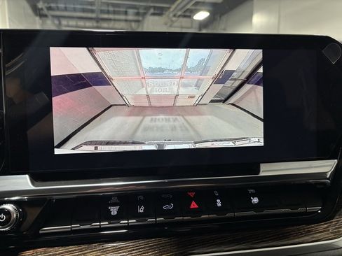 New 2025 GMC Sierra 2500 SLE w/ Preferred Package image 18