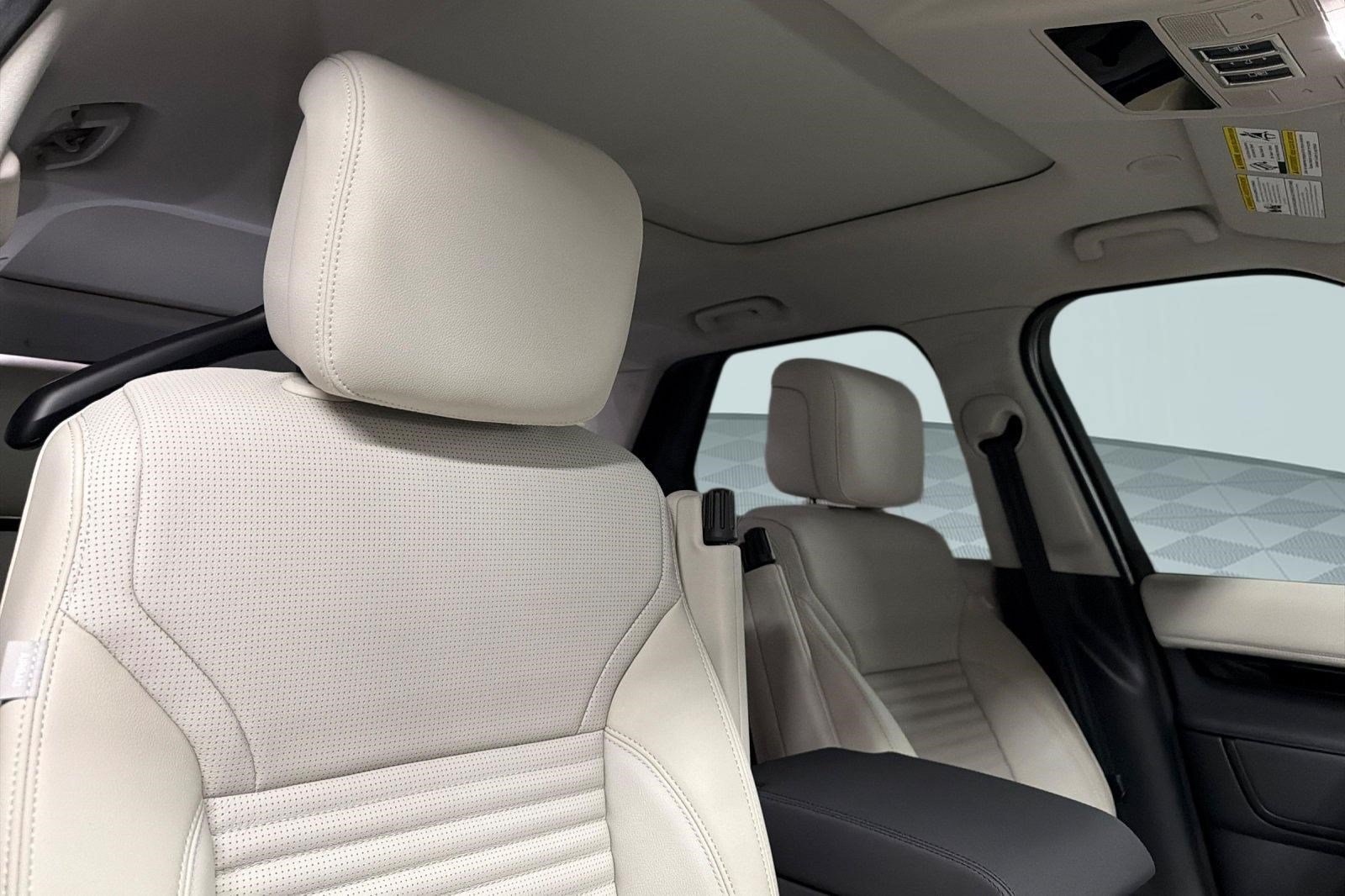 New 2026 Land Rover Discovery S AWD/4WD image 23