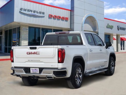 Used 2022 GMC Sierra 1500 SLT image 5