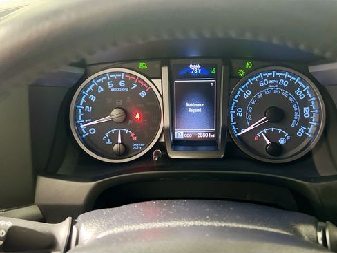 Used 2023 Toyota Tacoma TRD Sport w/ Technology Package AWD/4WD image 23