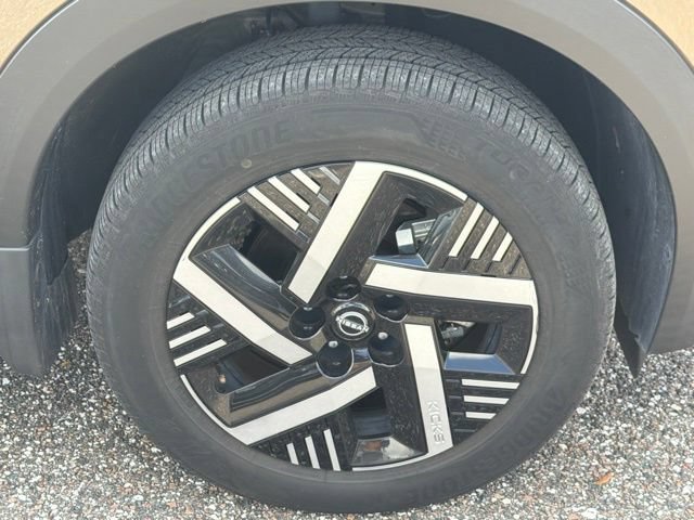 Used 2025 Nissan Kicks SV FWD image 10