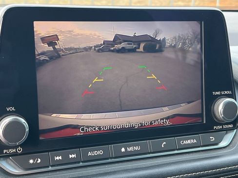 Used 2022 Nissan Rogue SV image 17