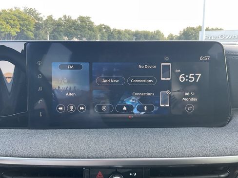 Used 2025 Nissan Kicks SV FWD image 26
