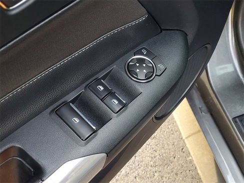 Used 2015 Ford Mustang V6 w/ Equipment Group 051A image 9