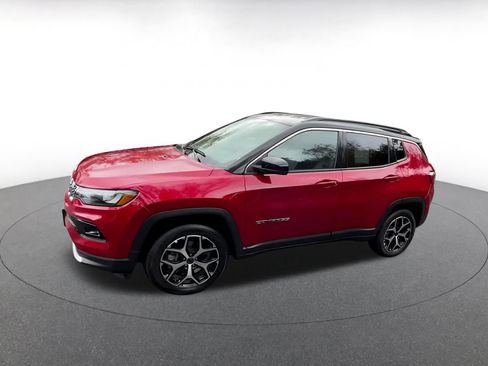 Used 2025 Jeep Compass Limited image 8