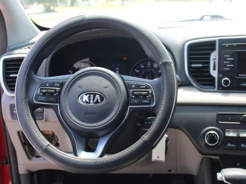 Used 2019 Kia Sportage LX FWD image 12