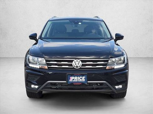 Used 2021 Volkswagen Tiguan SEL FWD image 2