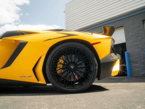 Used 2016 Lamborghini Aventador LP 750-4 Superveloce AWD/4WD image 37