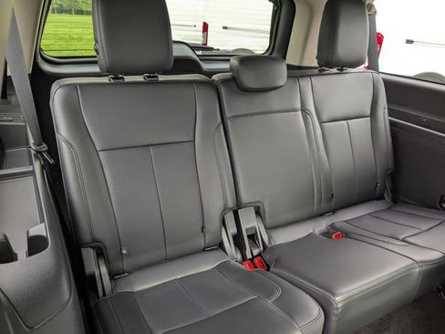 Used 2023 Ford Expedition Max XLT AWD/4WD image 17
