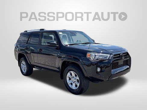 Used 2021 Toyota 4Runner SR5 Premium w/ Moonroof Package AWD/4WD image 12