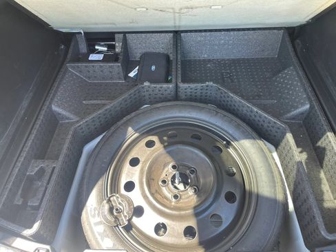 Used 2020 Ford Edge SEL AWD/4WD image 22