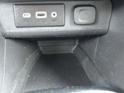 Used 2022 Buick Encore GX Select FWD image 28