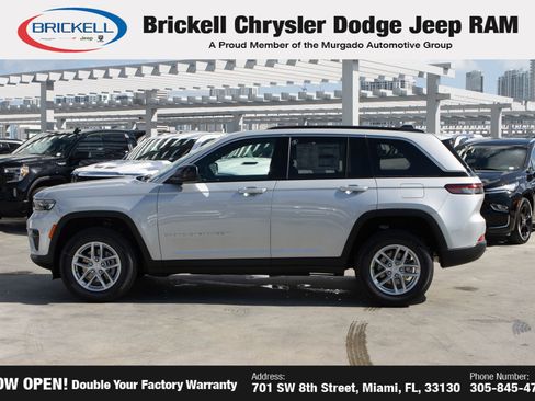 New 2025 Jeep Grand Cherokee Laredo image 14