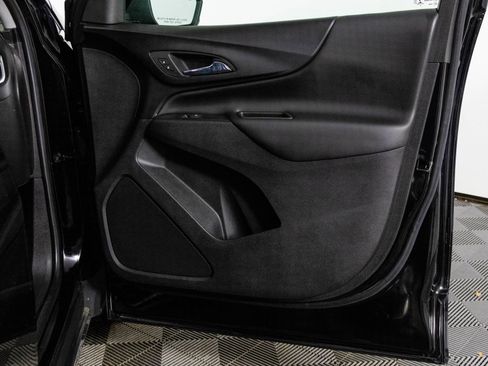 Certified 2022 Chevrolet Equinox LT w/ LPO, Floor Liner Package image 41