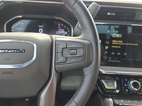 Used 2025 GMC Sierra 2500 Denali Ultimate image 25