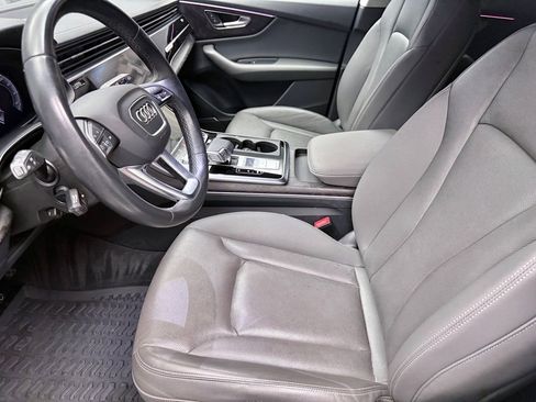 Used 2021 Audi Q8 Prestige w/ Prestige Package image 10