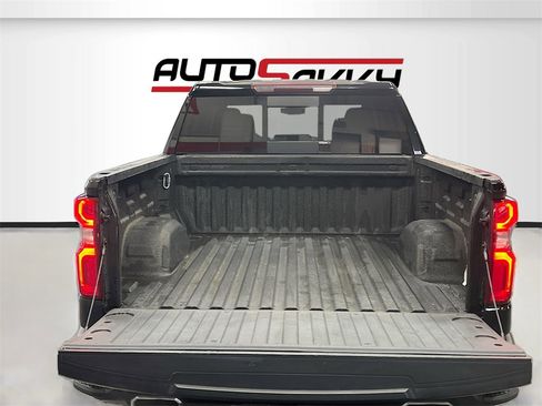 Used 2022 Chevrolet Silverado 1500 LT Trail Boss w/ Convenience Package II image 27