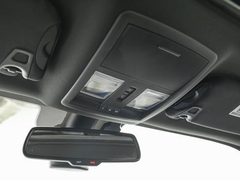 Used 2022 Dodge Challenger SXT w/ Plus Package image 23