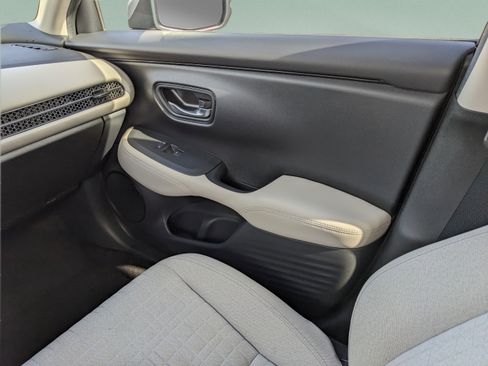 Used 2023 Honda HR-V LX image 20