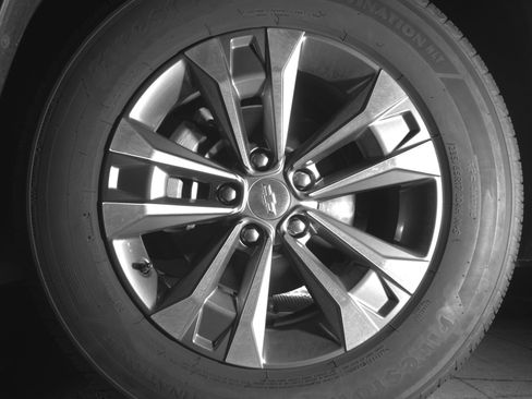 Used 2025 Chevrolet Equinox LT FWD image 12