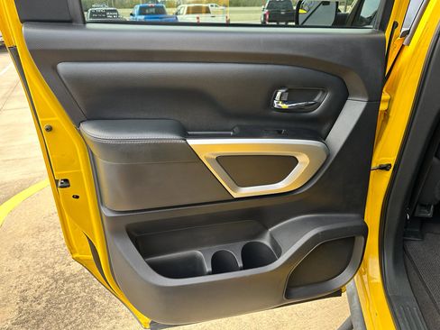 Used 2017 Nissan Titan PRO-4X image 24