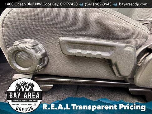 Used 2019 Jeep Wrangler Sport AWD/4WD image 12
