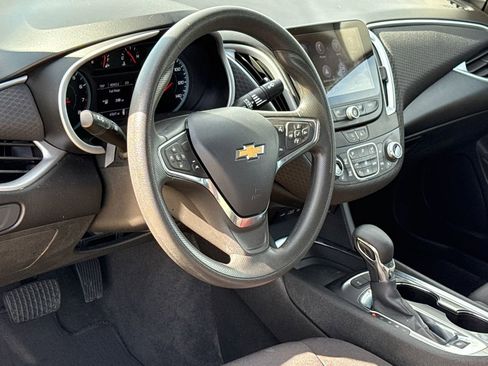 Used 2024 Chevrolet Malibu LT FWD image 18