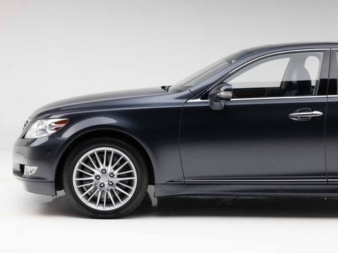 Used 2011 Lexus LS 460 w/ Sport Pkg RWD image 19
