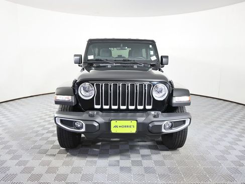 Used 2022 Jeep Wrangler Unlimited Sahara w/ Dual Top Group AWD/4WD image 10