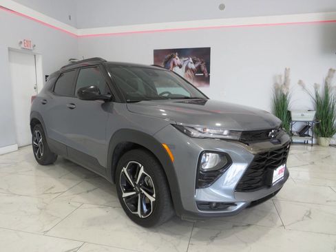 Used 2022 Chevrolet TrailBlazer RS FWD image 1