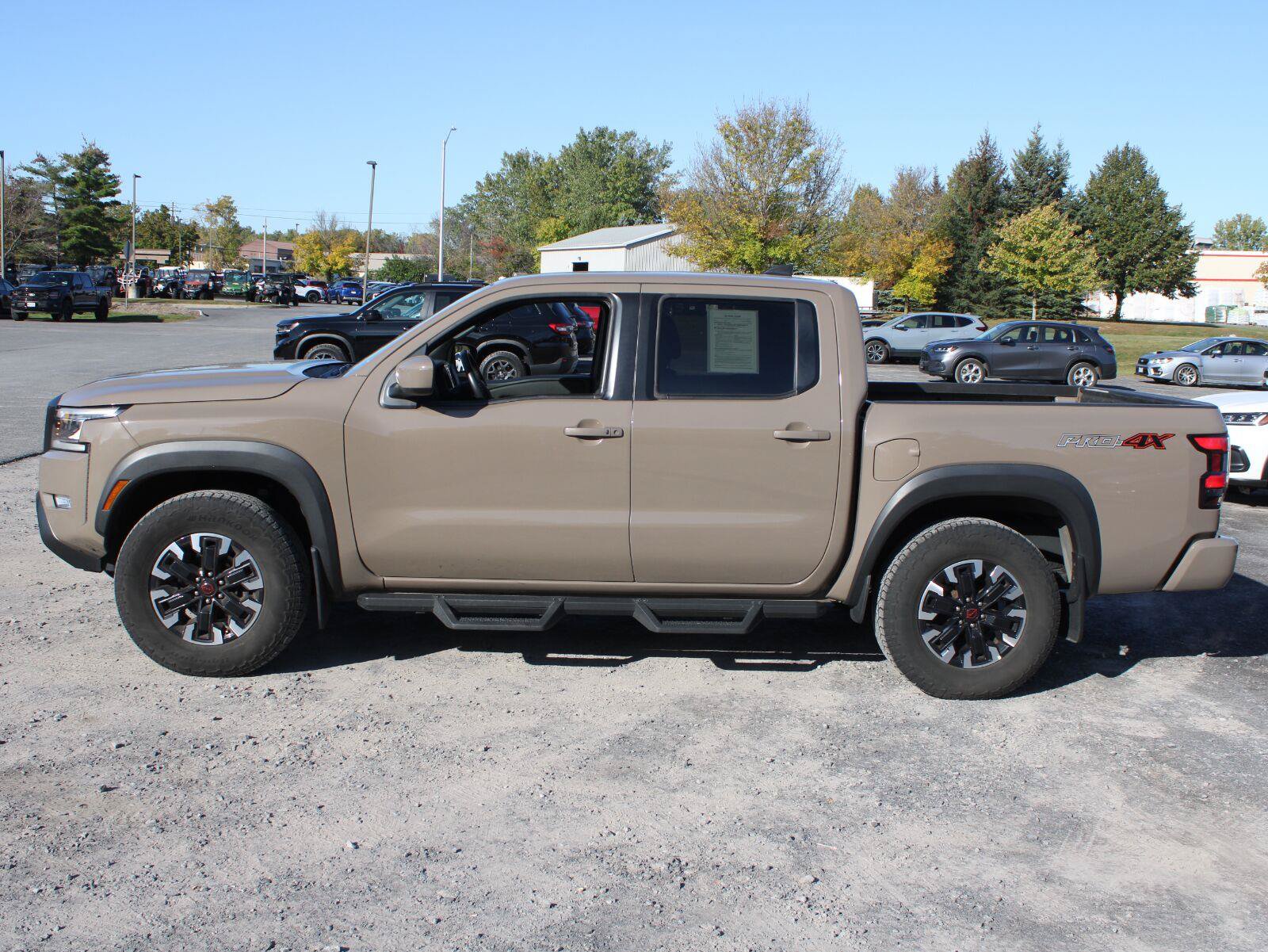 Used 2023 Nissan Frontier PRO-4X w/ Technology Package AWD/4WD image 5