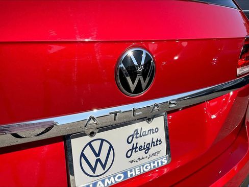 Certified 2023 Volkswagen Atlas SE image 33