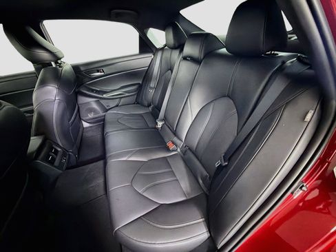 Used 2022 Toyota Avalon XLE FWD image 27