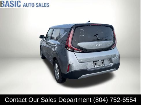 Used 2025 Kia Soul LX w/ LX Technology Package image 10