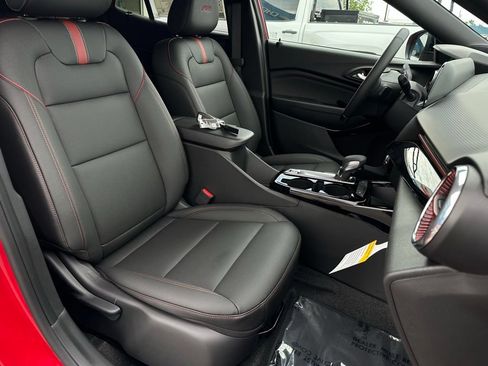 New 2026 Chevrolet Trax RS w/ Driver Confidence Package FWD image 17